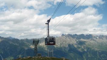 UC Davis Study Abroad, Summer Abroad Europe_GrandTour Program, Photo Album, Image 1